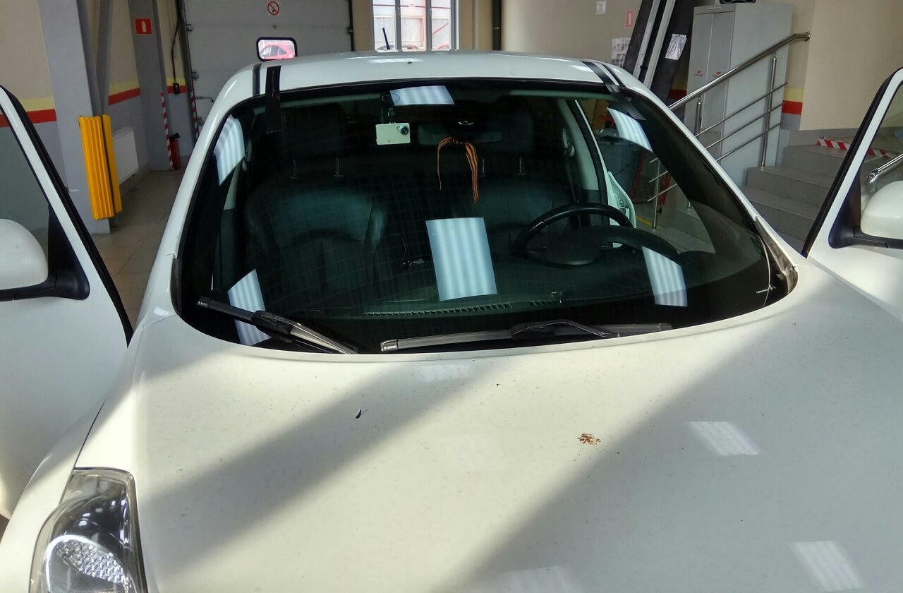 Лобовое стекло для Nissan