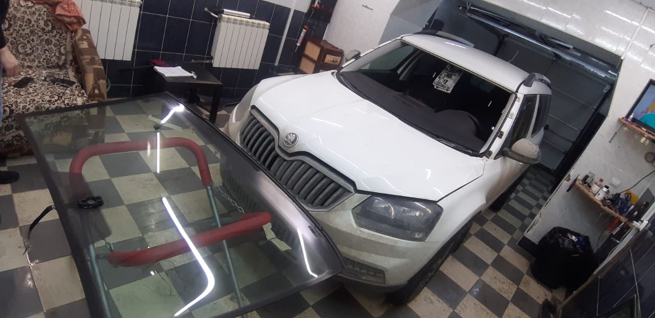 Замена лобового стекла на Skoda